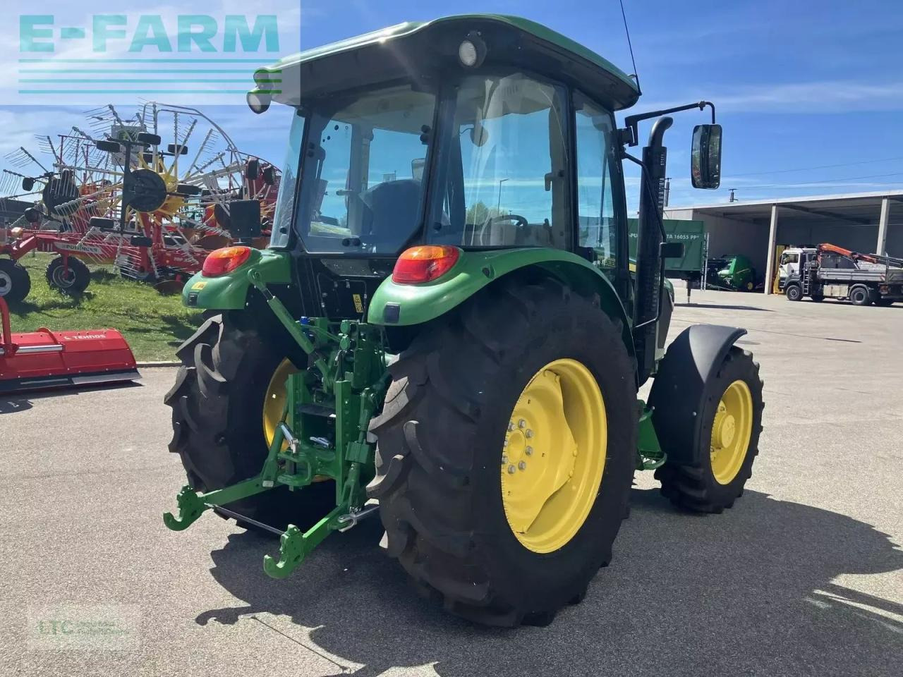 John Deere 5067e - Traktor: pilt 3 John Deere 5067e - Traktor: pilt 3