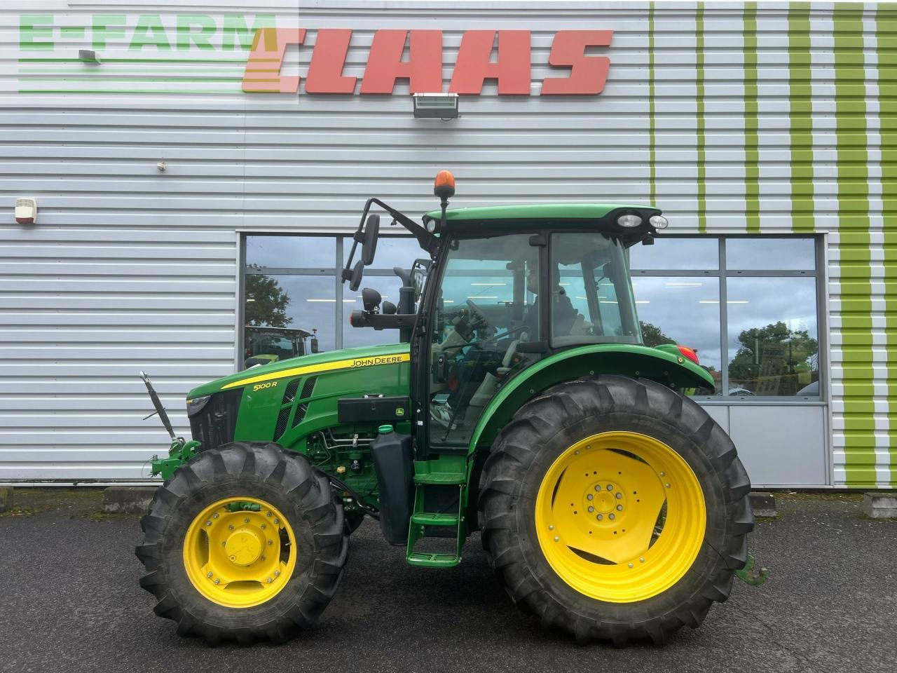 John Deere 5100 r - Traktor: pilt 4 John Deere 5100 r - Traktor: pilt 4