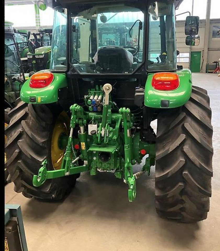 John Deere 5115m - Traktor: pilt 4 John Deere 5115m - Traktor: pilt 4