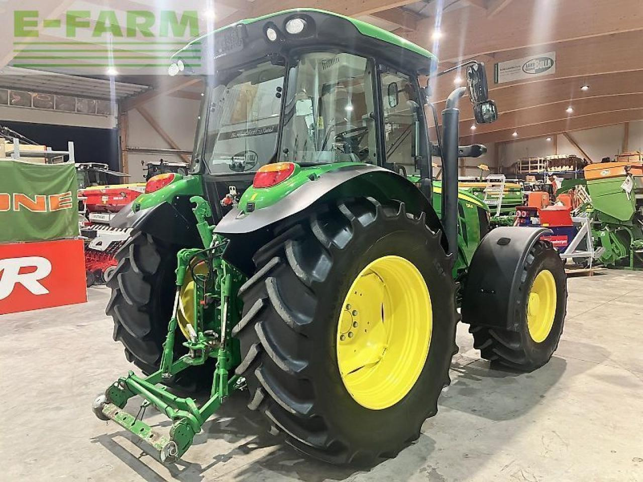 John Deere 5115r - Traktor: pilt 3 John Deere 5115r - Traktor: pilt 3