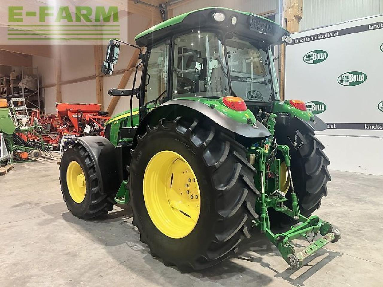 John Deere 5115r - Traktor: pilt 4 John Deere 5115r - Traktor: pilt 4