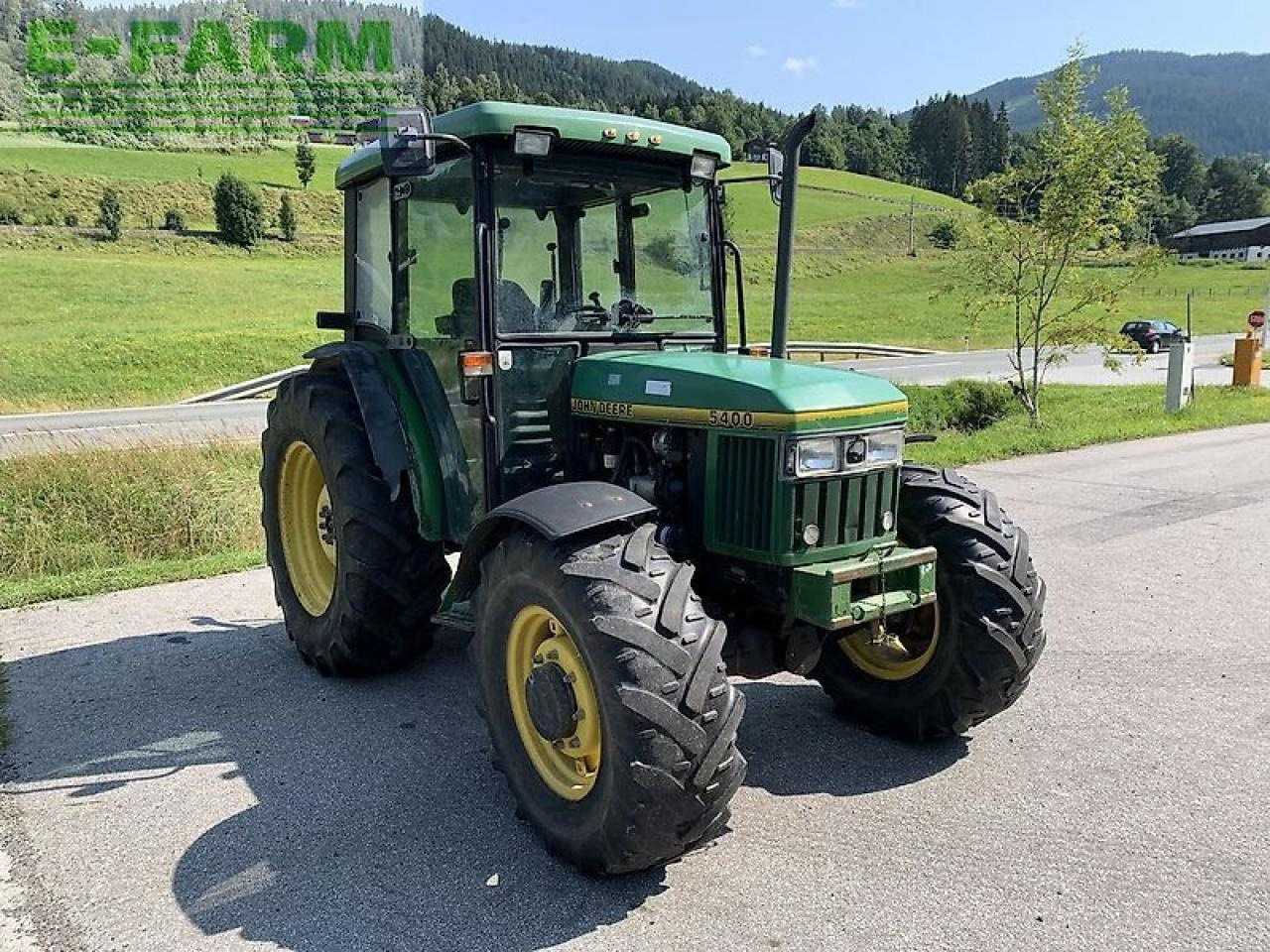 John Deere 5400 a - Traktor: pilt 4 John Deere 5400 a - Traktor: pilt 4