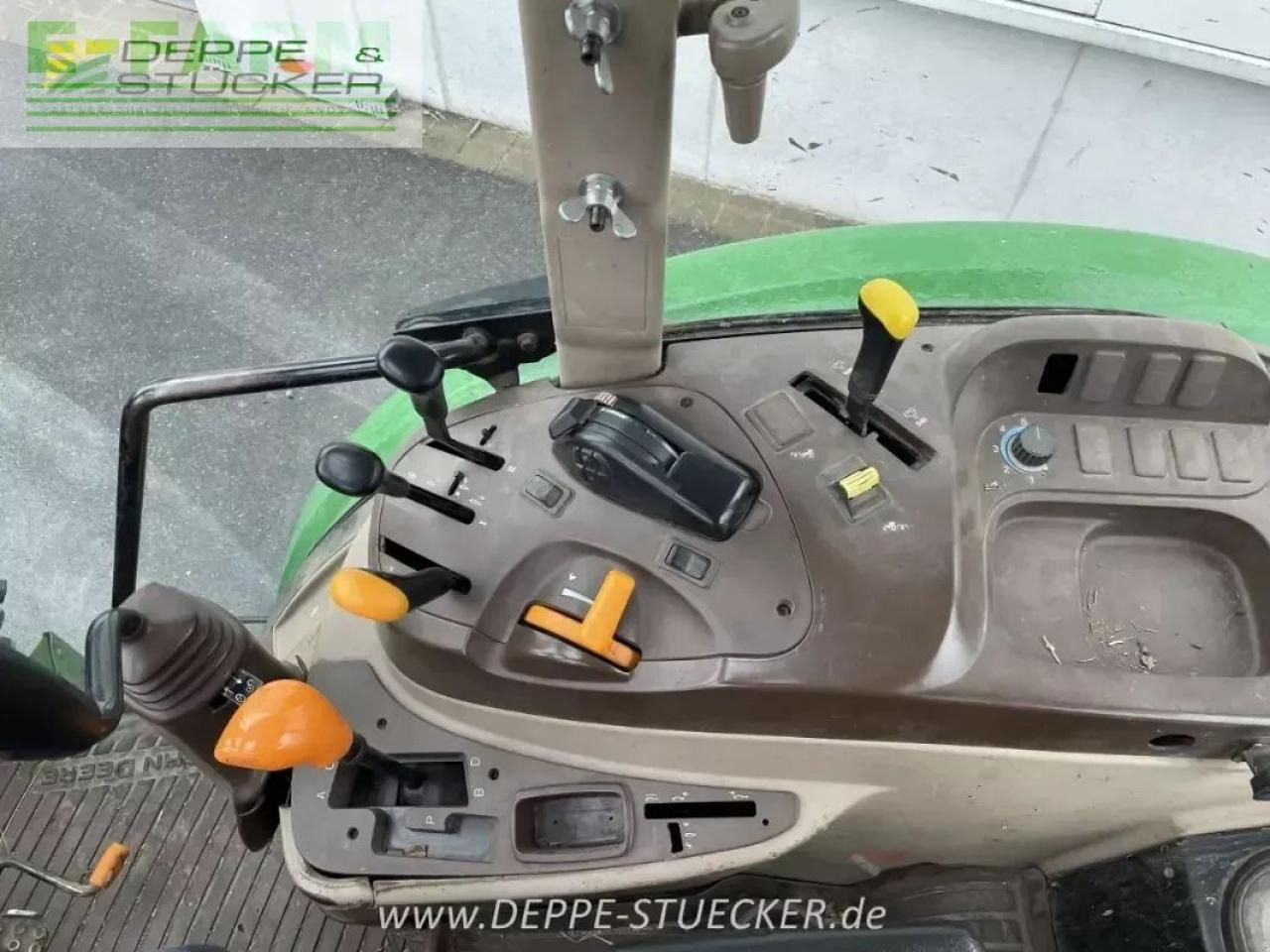 John Deere 5720 - Traktor: pilt 5 John Deere 5720 - Traktor: pilt 5