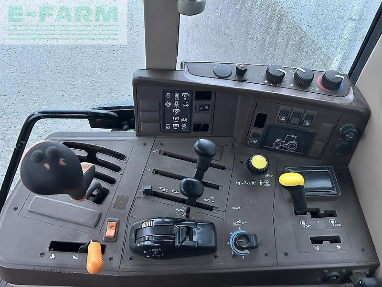 John Deere 6110 - Traktor: pilt 3 John Deere 6110 - Traktor: pilt 3