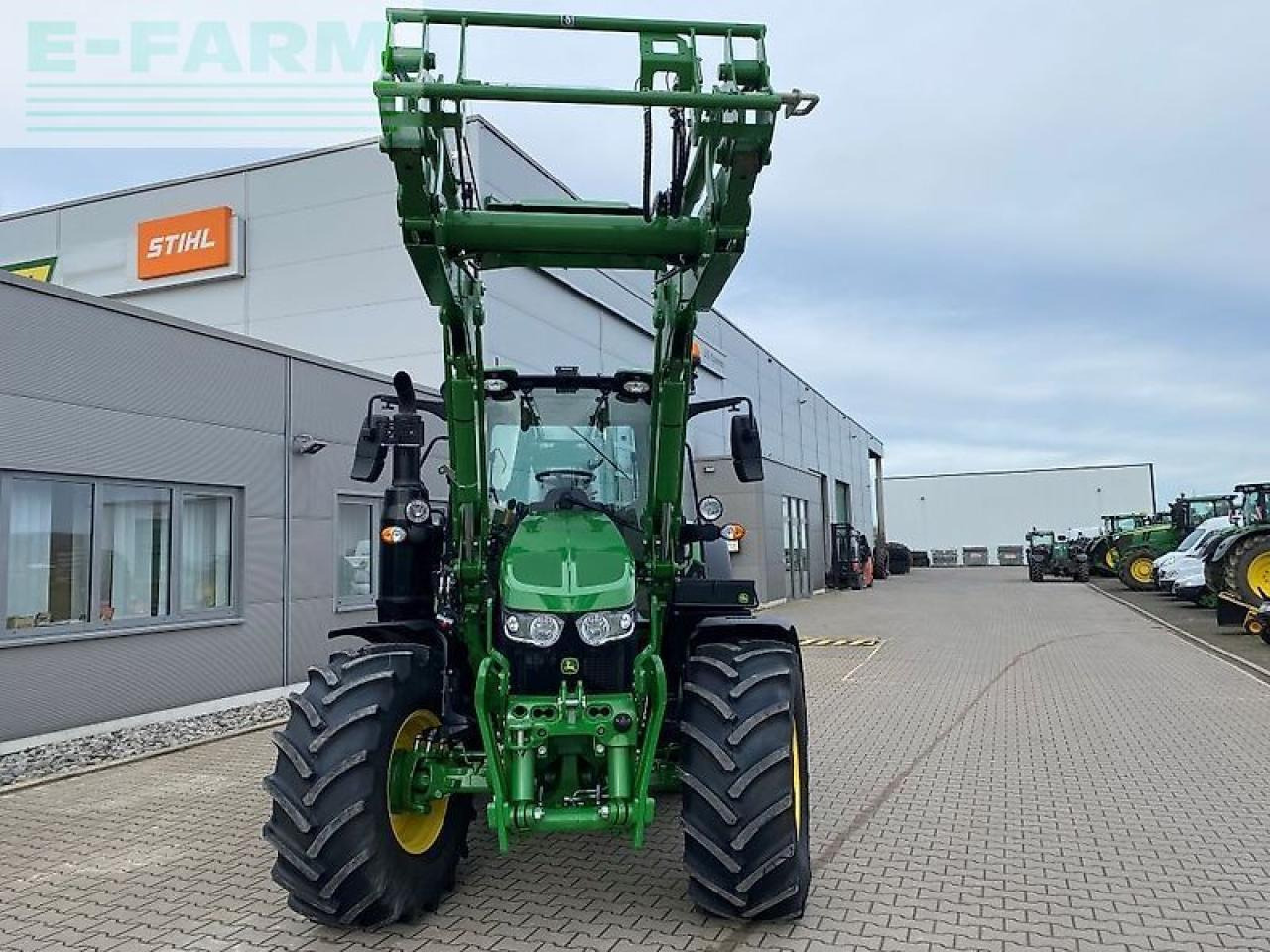 John Deere 6120m mit frontlader 623r - Traktor: pilt 5 John Deere 6120m mit frontlader 623r - Traktor: pilt 5