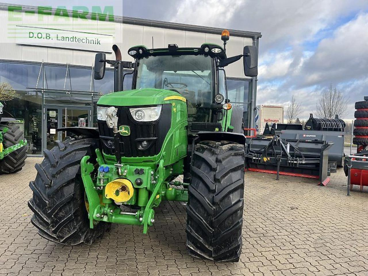 John Deere 6155r - Traktor: pilt 3 John Deere 6155r - Traktor: pilt 3