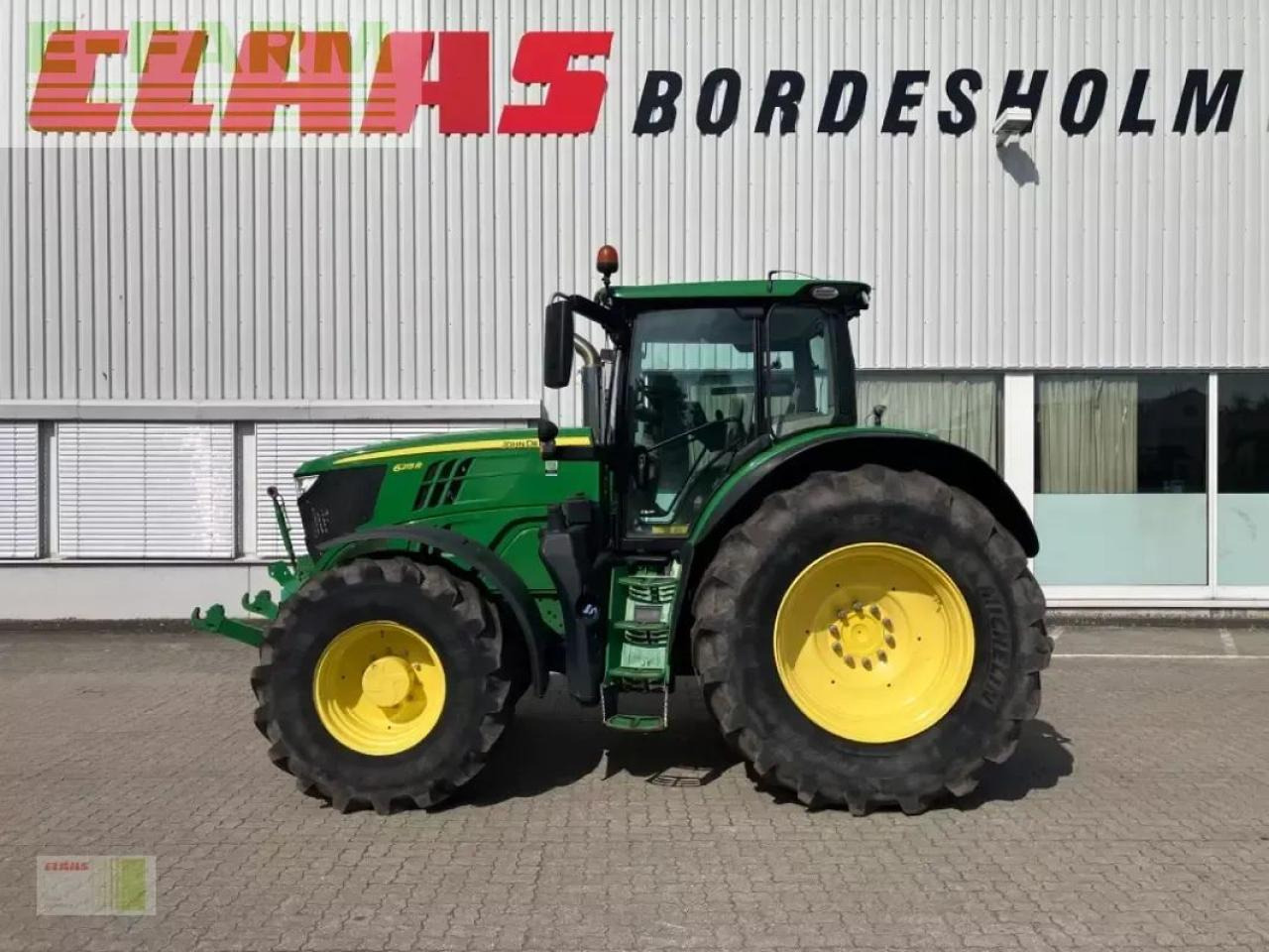 John Deere 6215 r - Traktor: pilt 1 John Deere 6215 r - Traktor: pilt 1
