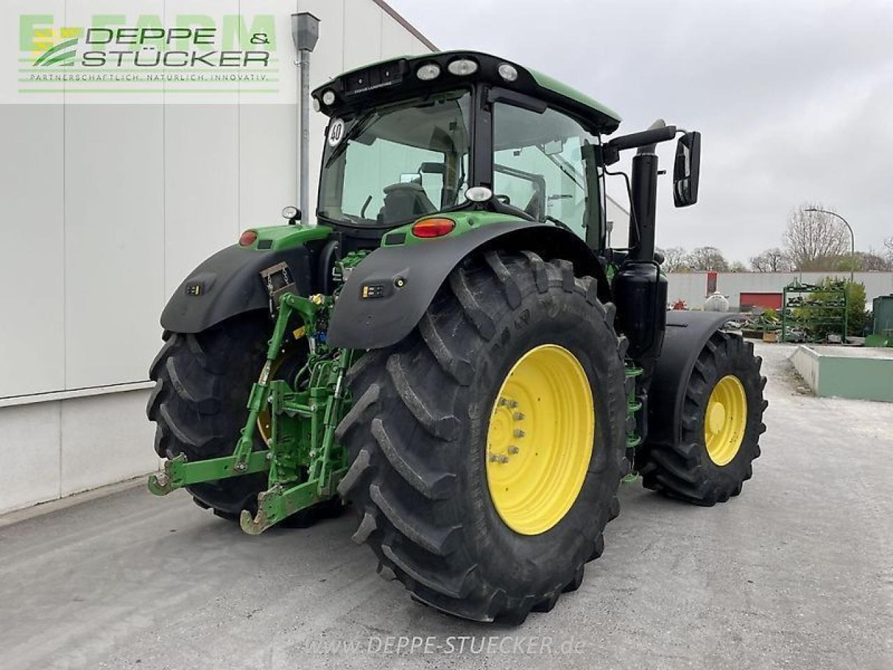 John Deere 6215r - Traktor: pilt 2 John Deere 6215r - Traktor: pilt 2