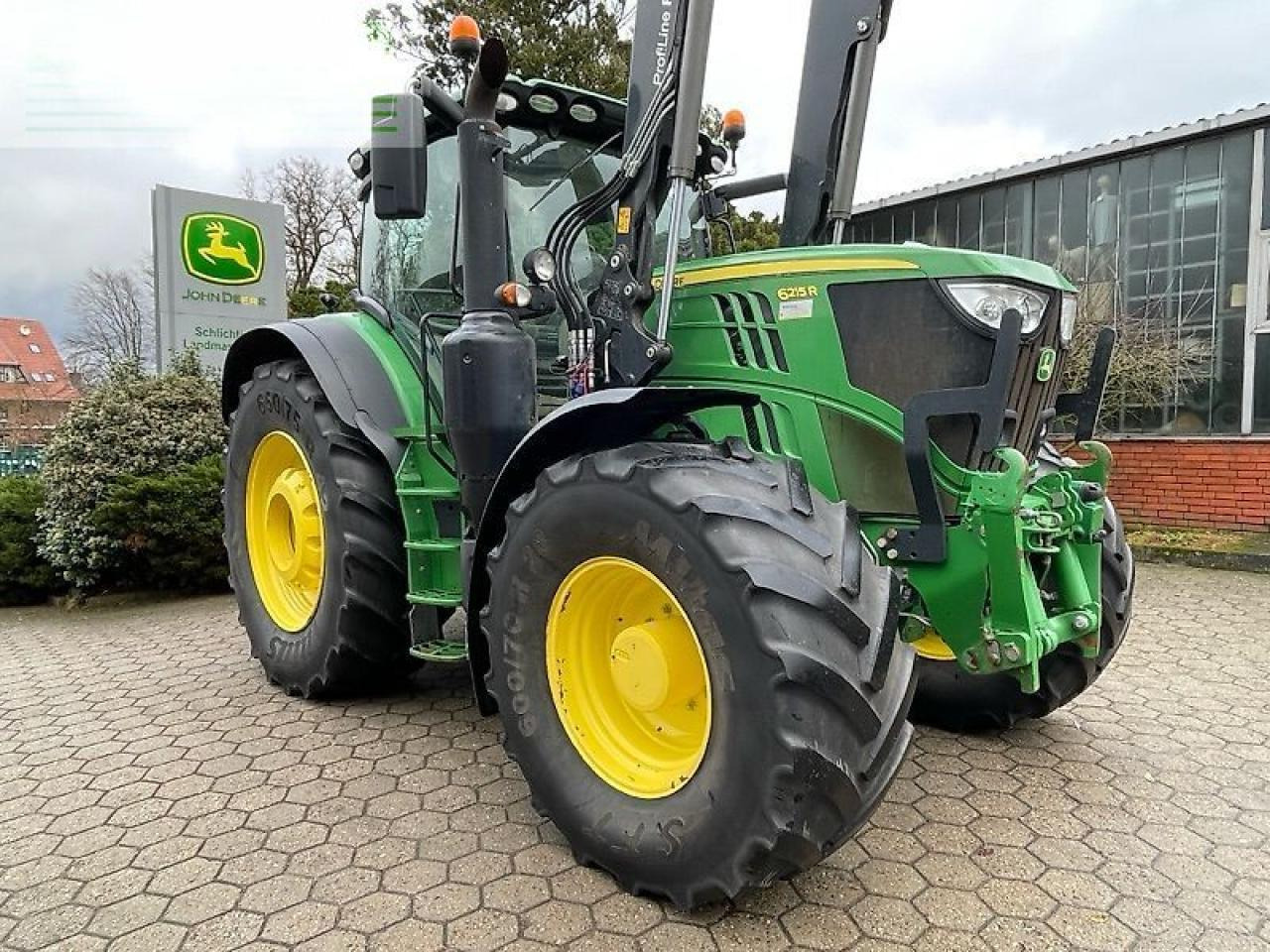 John Deere 6215r ap - Traktor: pilt 1 John Deere 6215r ap - Traktor: pilt 1
