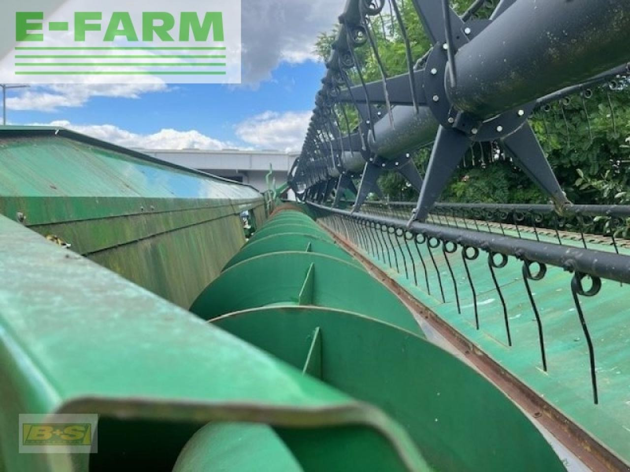 John Deere 635r inkl. rapsvorsatz und wagen - Kombaini päis: pilt 5 John Deere 635r inkl. rapsvorsatz und wagen - Kombaini päis: pilt 5