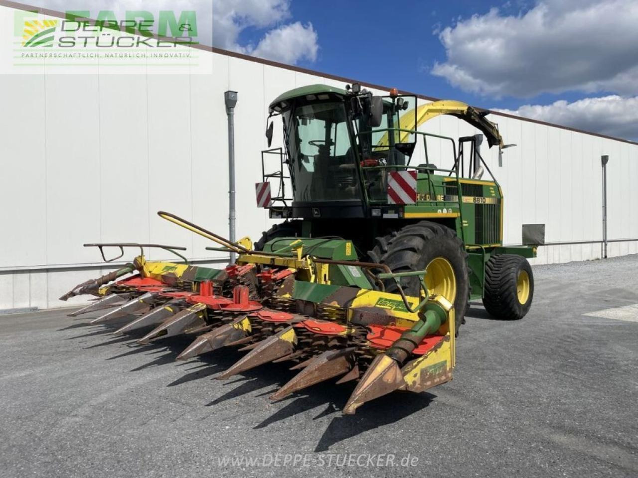 John Deere 6810 mit gebiss - Koristusmasin: pilt 1 John Deere 6810 mit gebiss - Koristusmasin: pilt 1