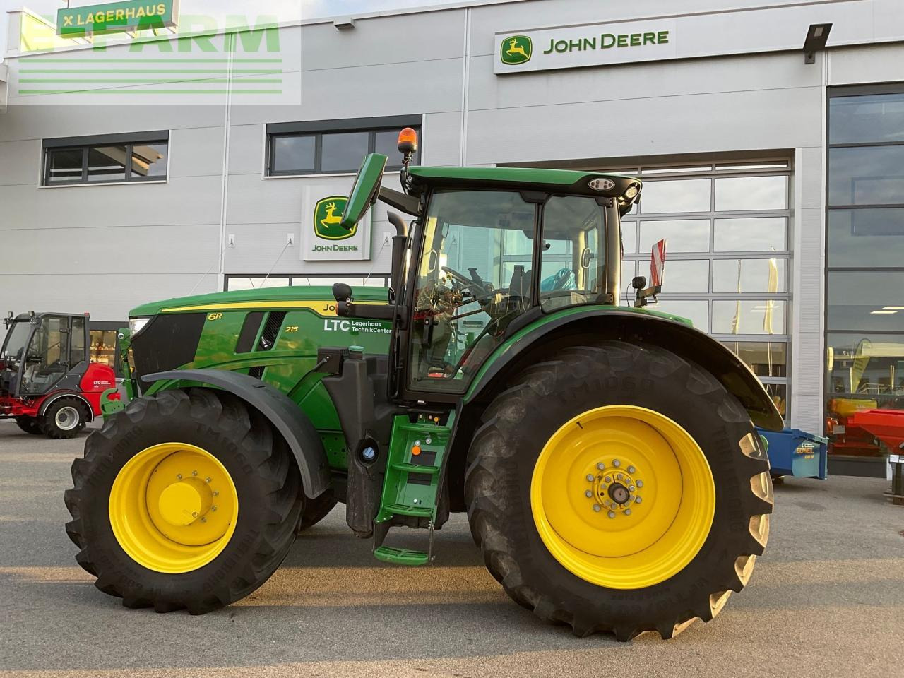 John Deere 6R 215 - Traktor: pilt 2 John Deere 6R 215 - Traktor: pilt 2