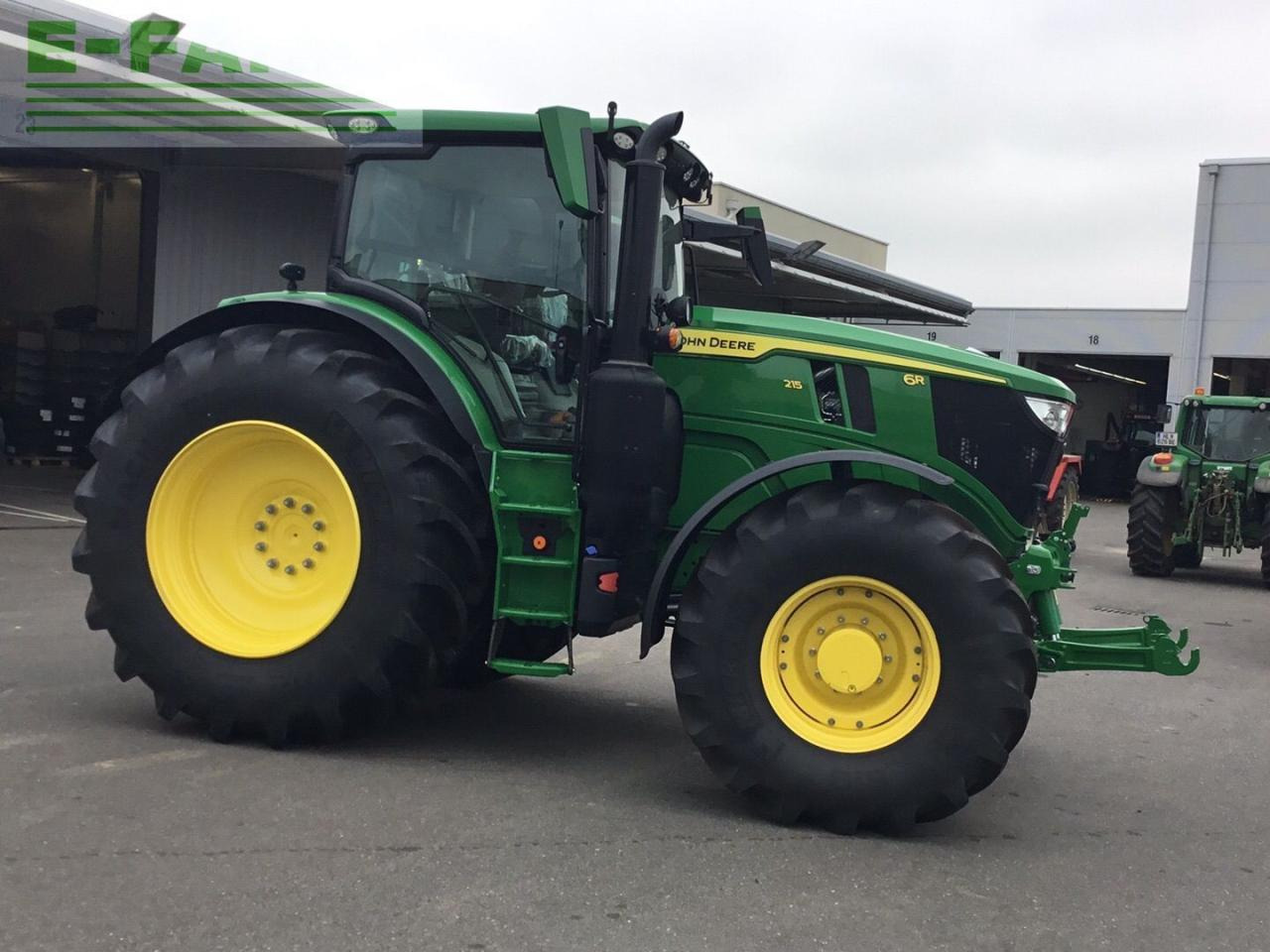 John Deere 6R215 - Traktor: pilt 5 John Deere 6R215 - Traktor: pilt 5