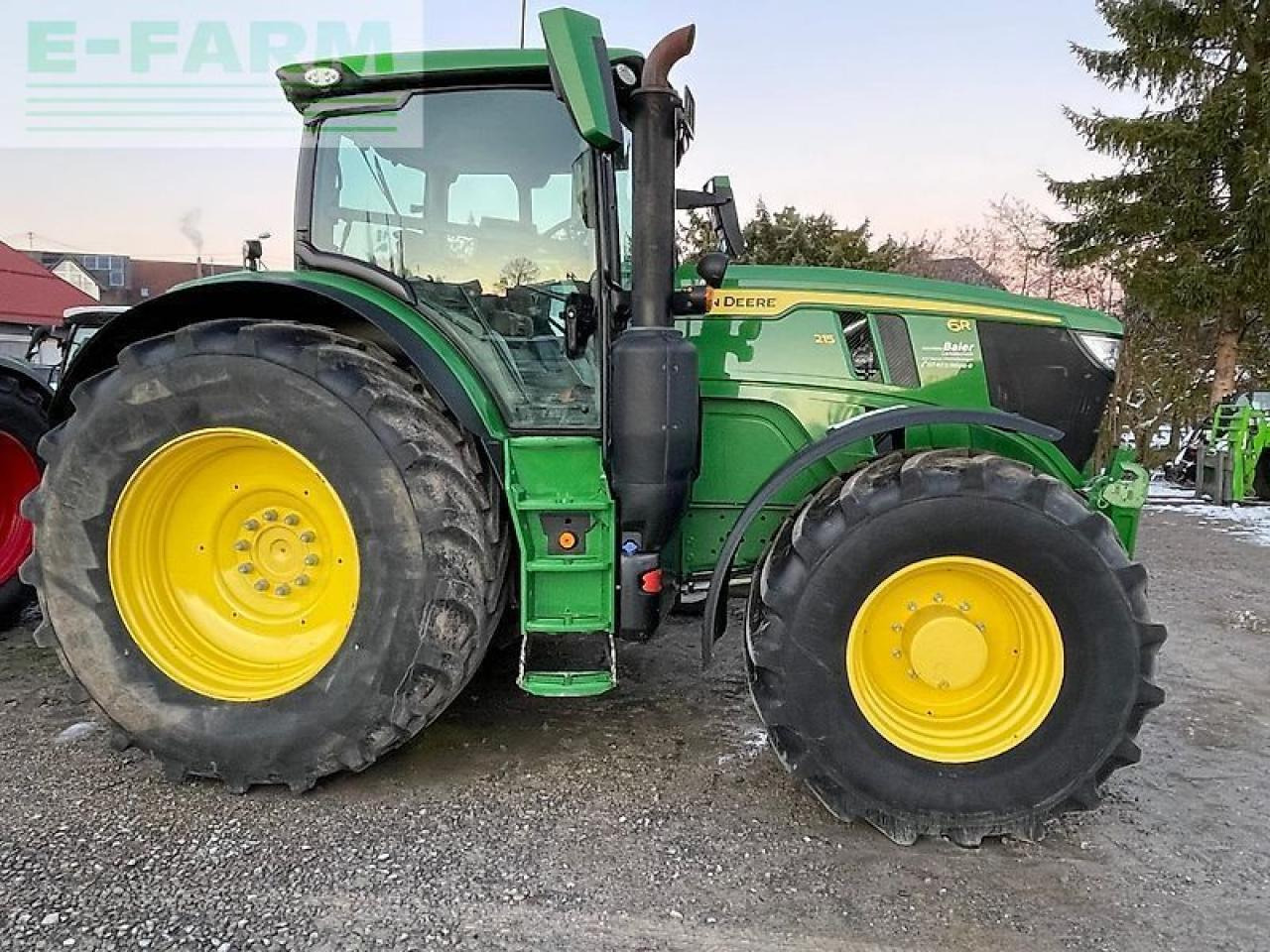 John Deere 6r 215 - Traktor: pilt 1 John Deere 6r 215 - Traktor: pilt 1