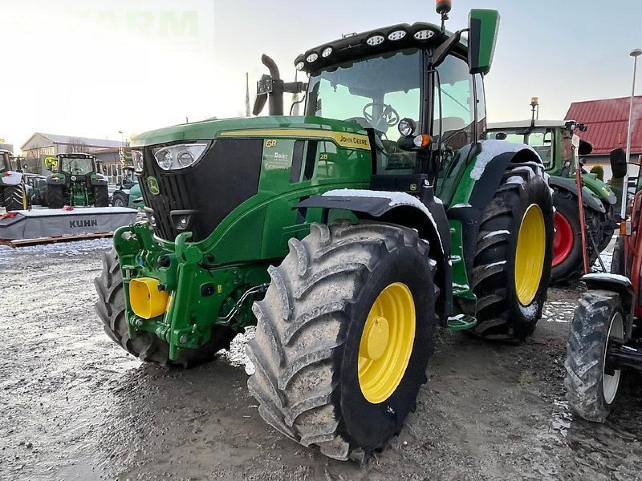 John Deere 6r 215 - Traktor: pilt 3 John Deere 6r 215 - Traktor: pilt 3