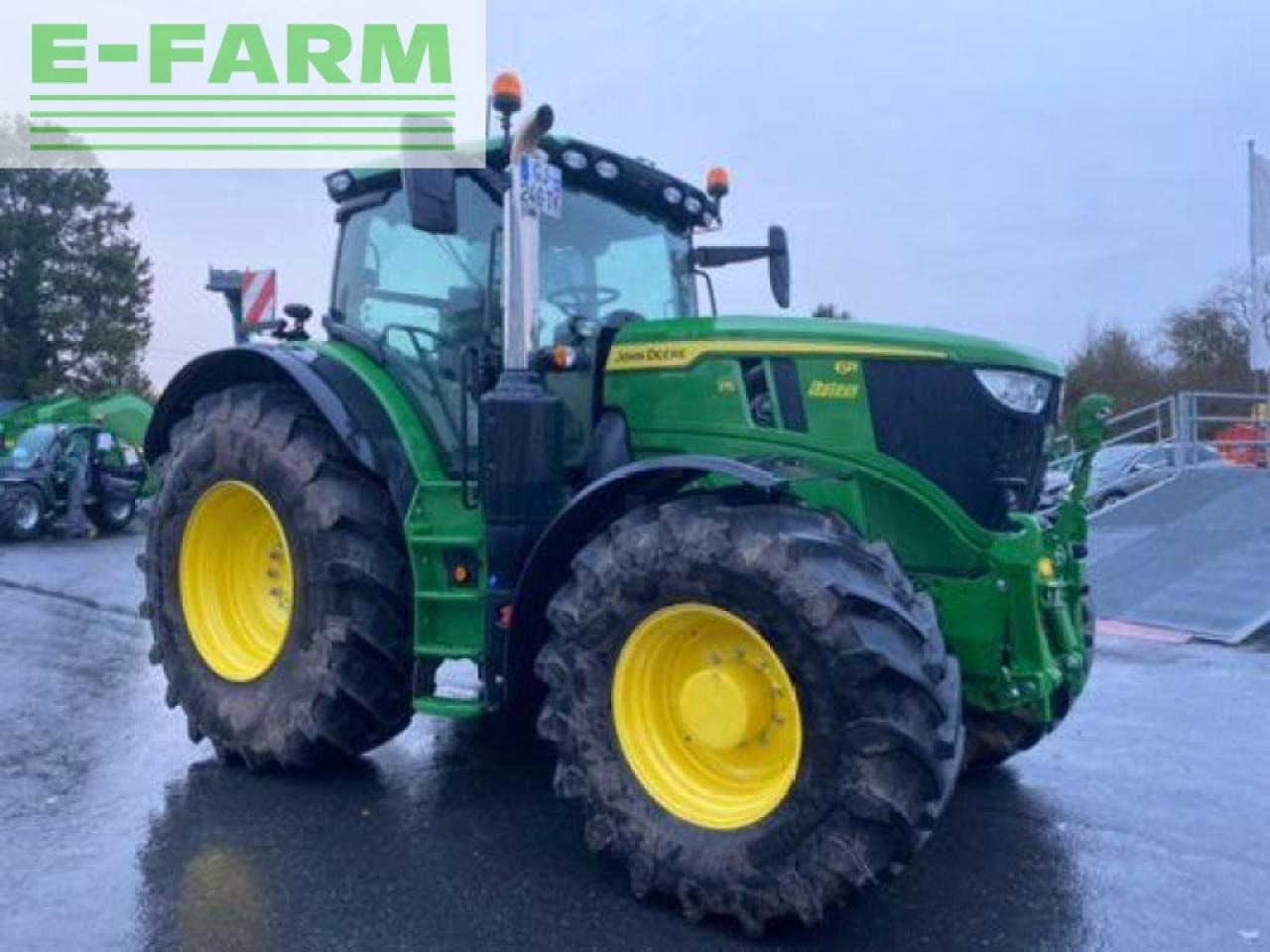 John Deere 6r215 - Traktor: pilt 3 John Deere 6r215 - Traktor: pilt 3