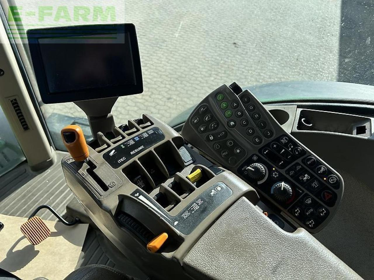 John Deere 7230r - Traktor: pilt 3 John Deere 7230r - Traktor: pilt 3