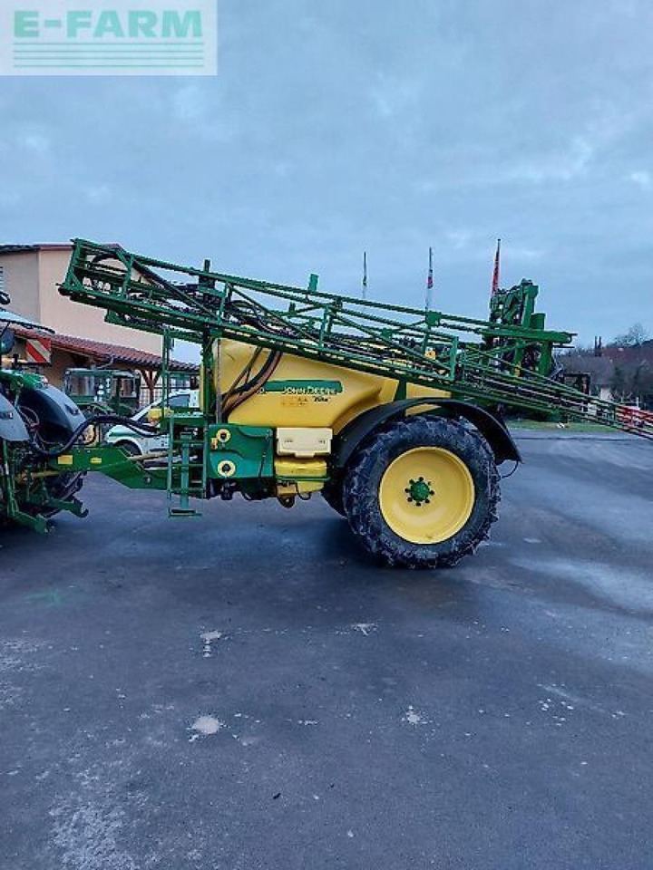 John Deere 740i - Järelveetav pritsija: pilt 1 John Deere 740i - Järelveetav pritsija: pilt 1