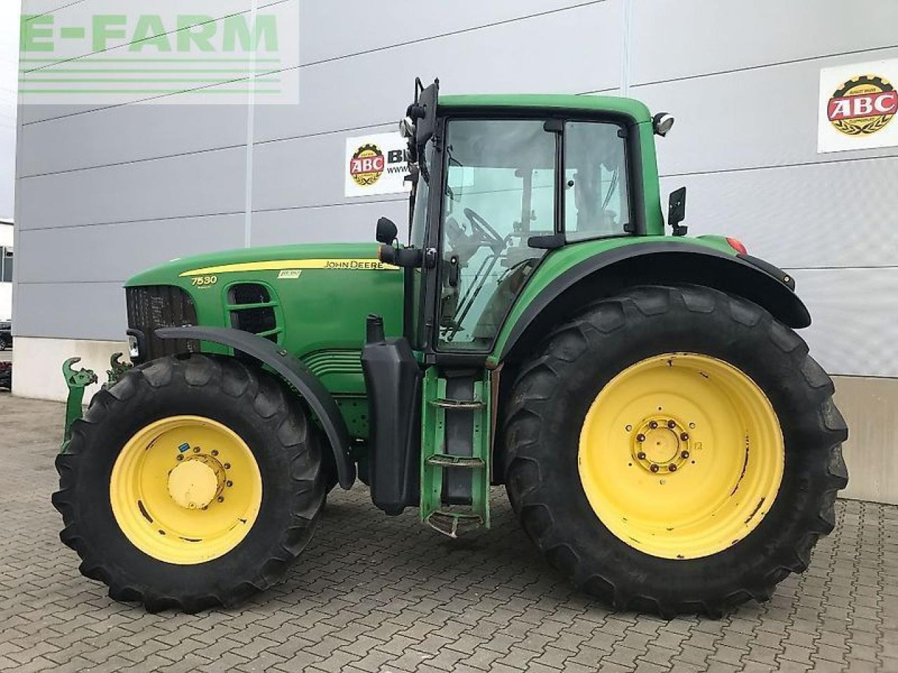 John Deere 7530 - Traktor: pilt 2 John Deere 7530 - Traktor: pilt 2