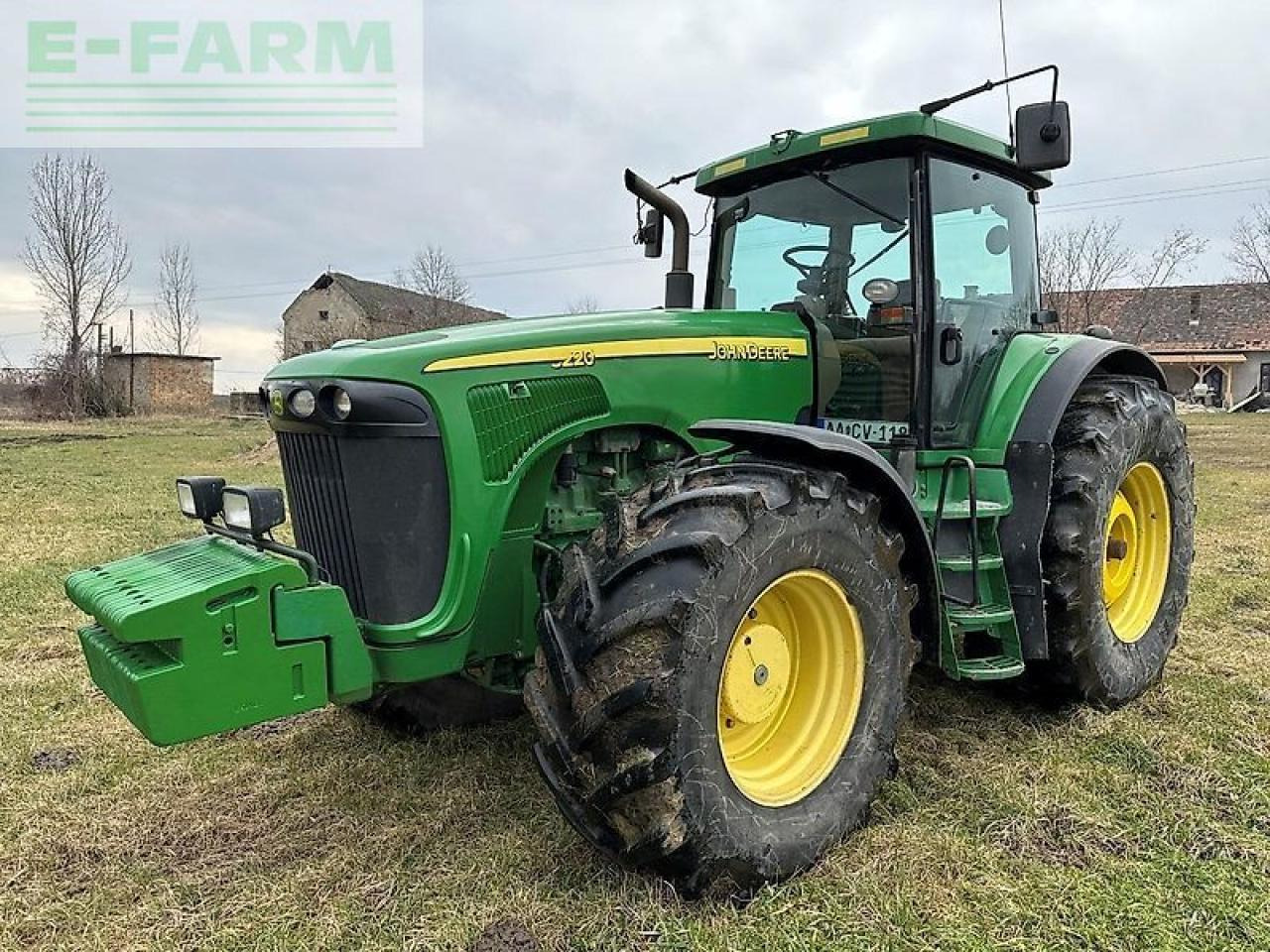 John Deere 8220 ils - Traktor: pilt 1 John Deere 8220 ils - Traktor: pilt 1
