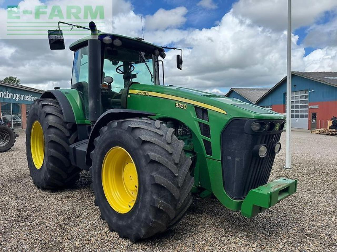 John Deere 8330 - Traktor: pilt 2 John Deere 8330 - Traktor: pilt 2