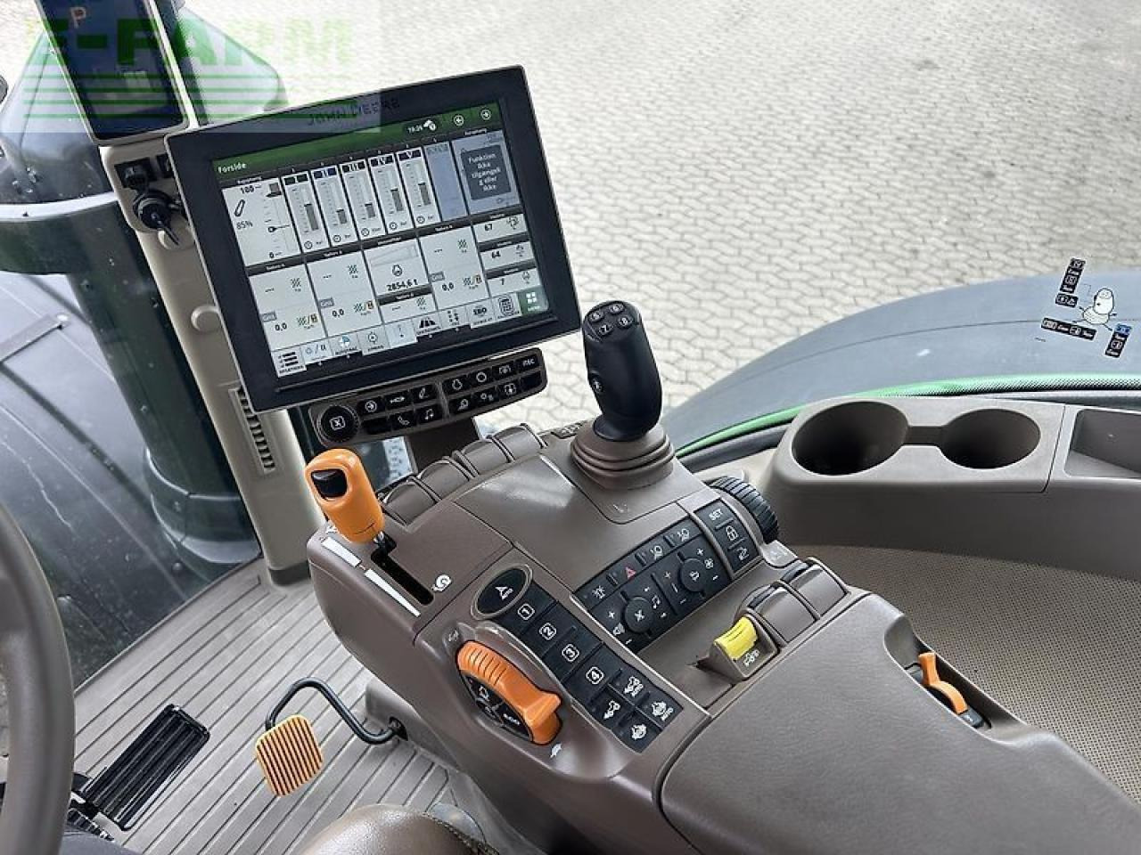 John Deere 8345r - Traktor: pilt 3 John Deere 8345r - Traktor: pilt 3