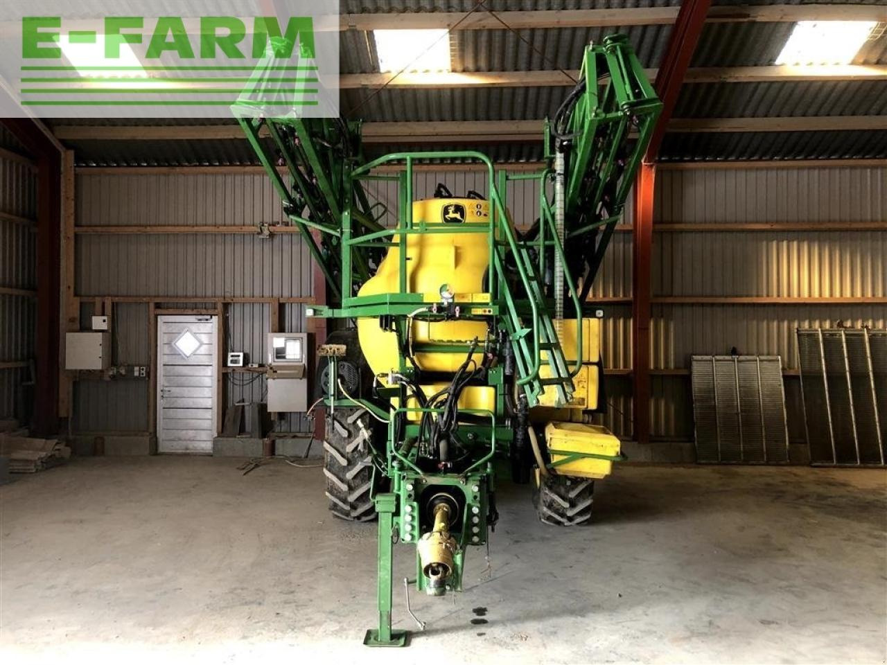 John Deere 840 i 24 meter - Järelveetav pritsija: pilt 4 John Deere 840 i 24 meter - Järelveetav pritsija: pilt 4