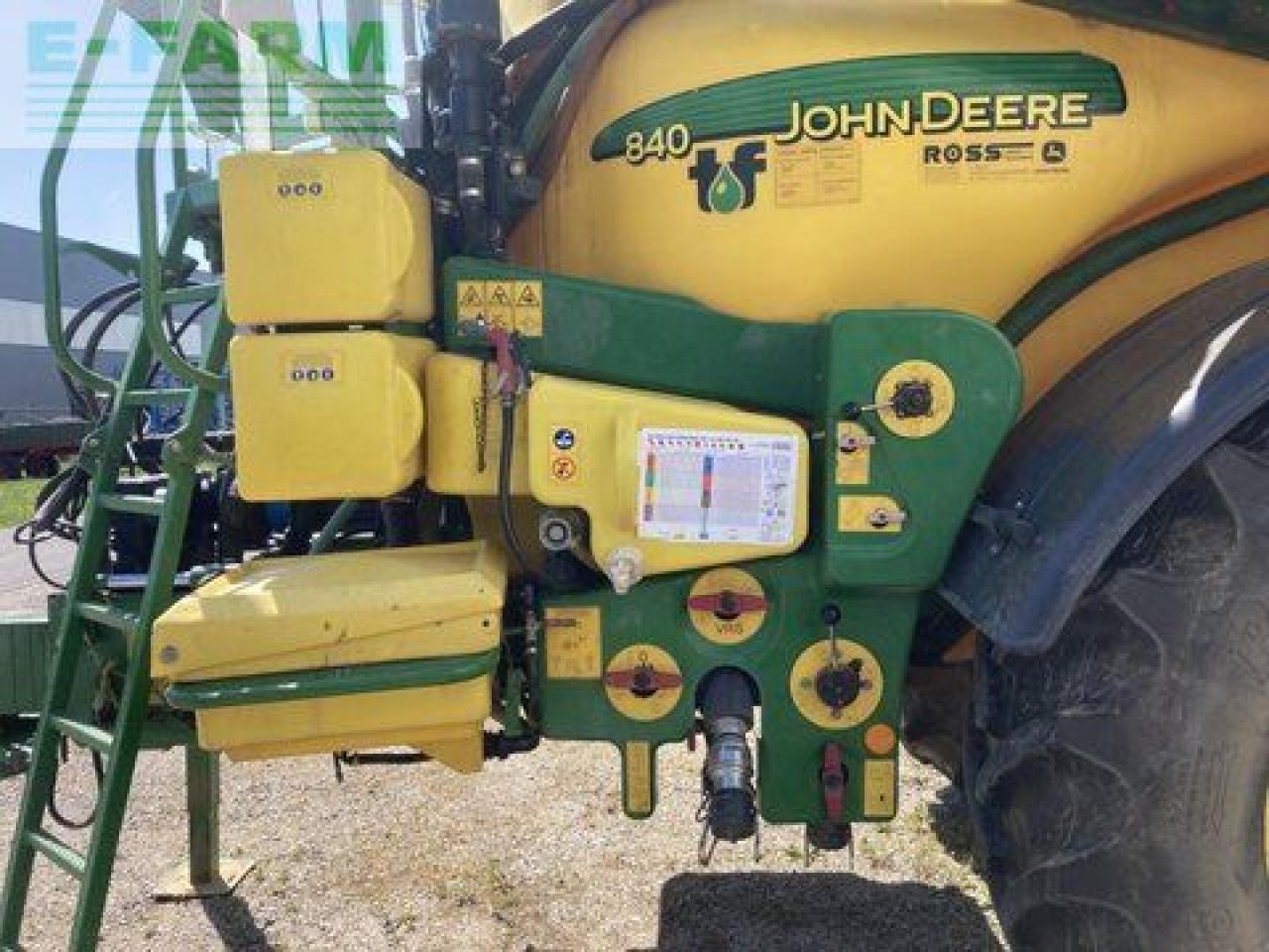 John Deere 840 tf - Järelveetav pritsija: pilt 3 John Deere 840 tf - Järelveetav pritsija: pilt 3