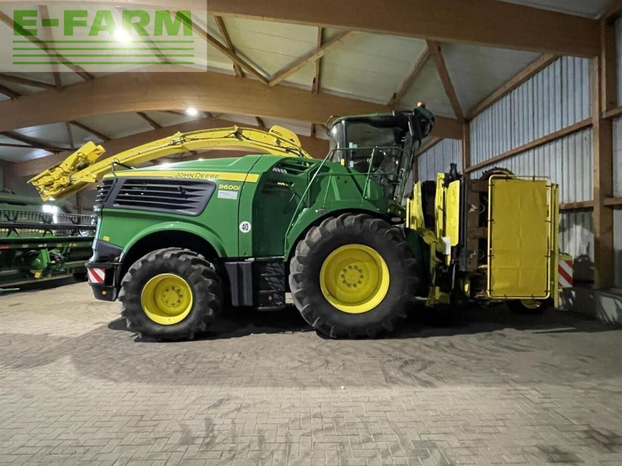 John Deere 9600 mit vorsatz motor neu! - Koristusmasin: pilt 2 John Deere 9600 mit vorsatz motor neu! - Koristusmasin: pilt 2