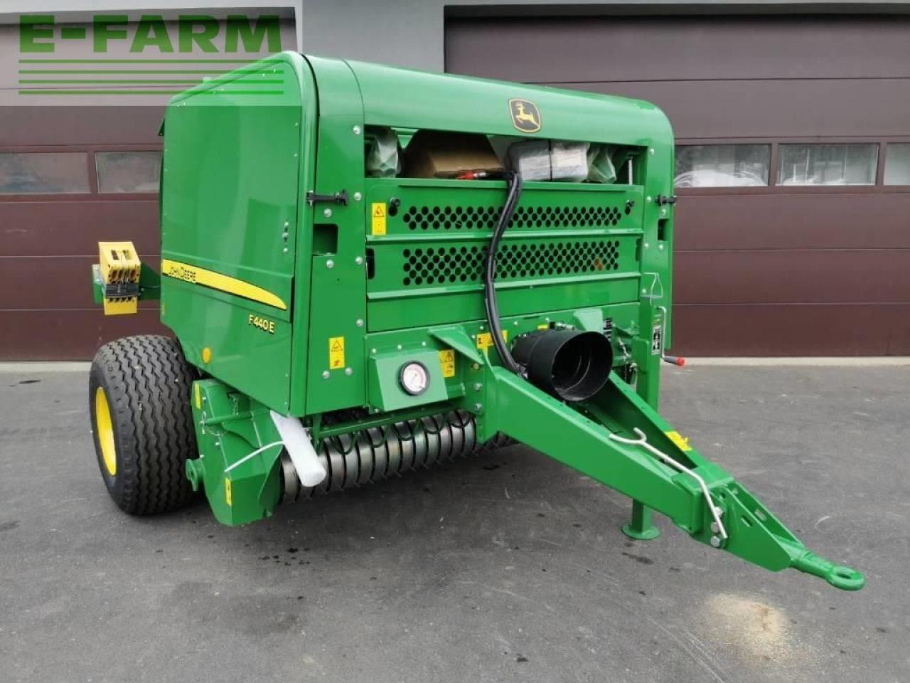 John Deere f440e - Heinapress, kandiline: pilt 1 John Deere f440e - Heinapress, kandiline: pilt 1