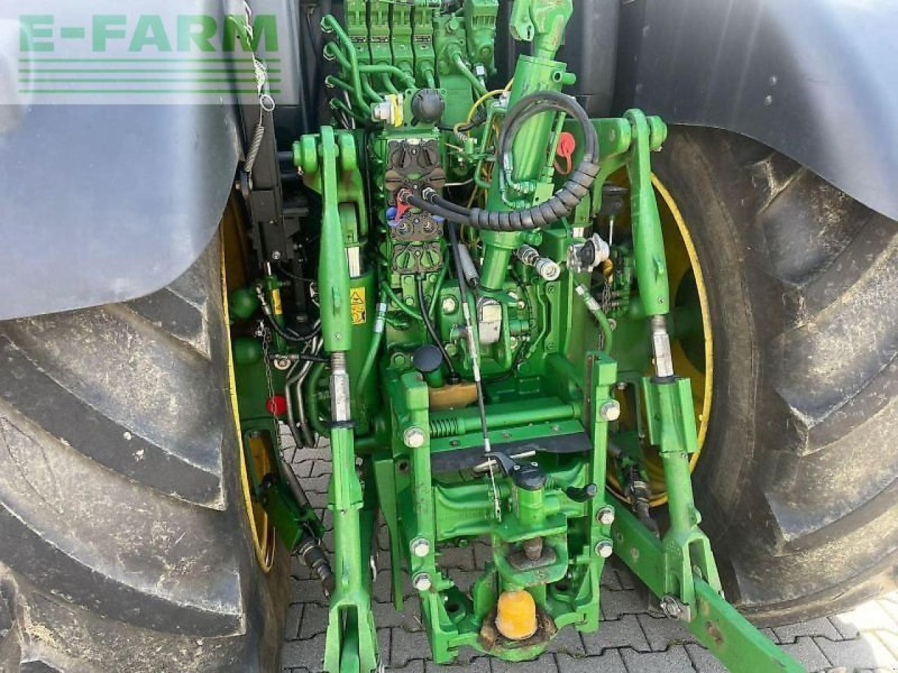 John Deere gebr. 6215r john deere traktor - Traktor: pilt 5 John Deere gebr. 6215r john deere traktor - Traktor: pilt 5
