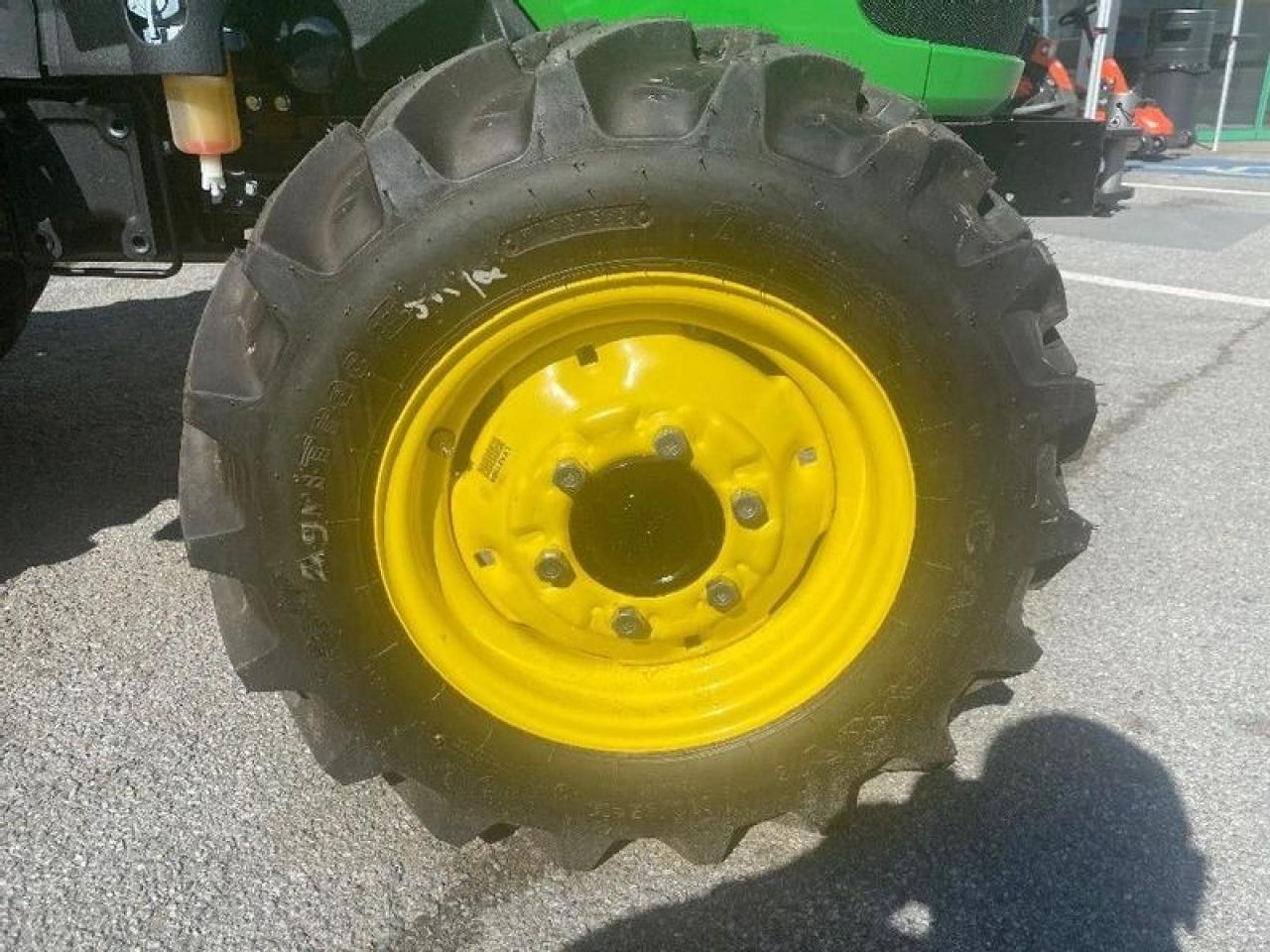 John Deere kompakttraktor - Väiketraktor: pilt 2 John Deere kompakttraktor - Väiketraktor: pilt 2