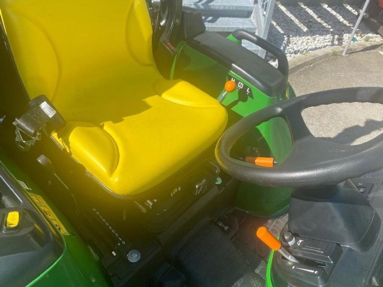 John Deere kompakttraktor - Väiketraktor: pilt 3 John Deere kompakttraktor - Väiketraktor: pilt 3
