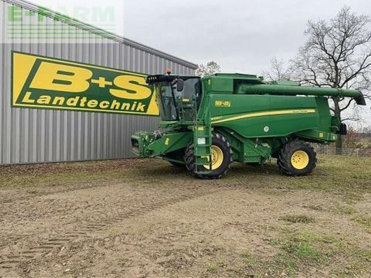 John Deere w660 - Kombain: pilt 1 John Deere w660 - Kombain: pilt 1