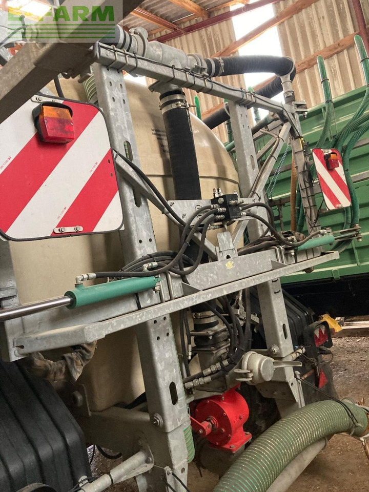 K 14 PUL 14m3 mit 15m Schleppschlauch - Väetamisseadmed: pilt 3 K 14 PUL 14m3 mit 15m Schleppschlauch - Väetamisseadmed: pilt 3