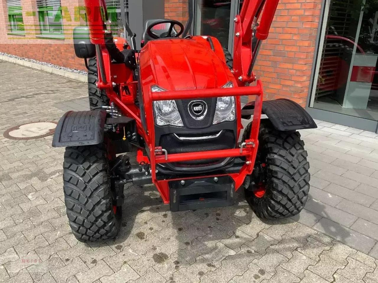 Kioti dk 4520 hs - Traktor: pilt 4 Kioti dk 4520 hs - Traktor: pilt 4