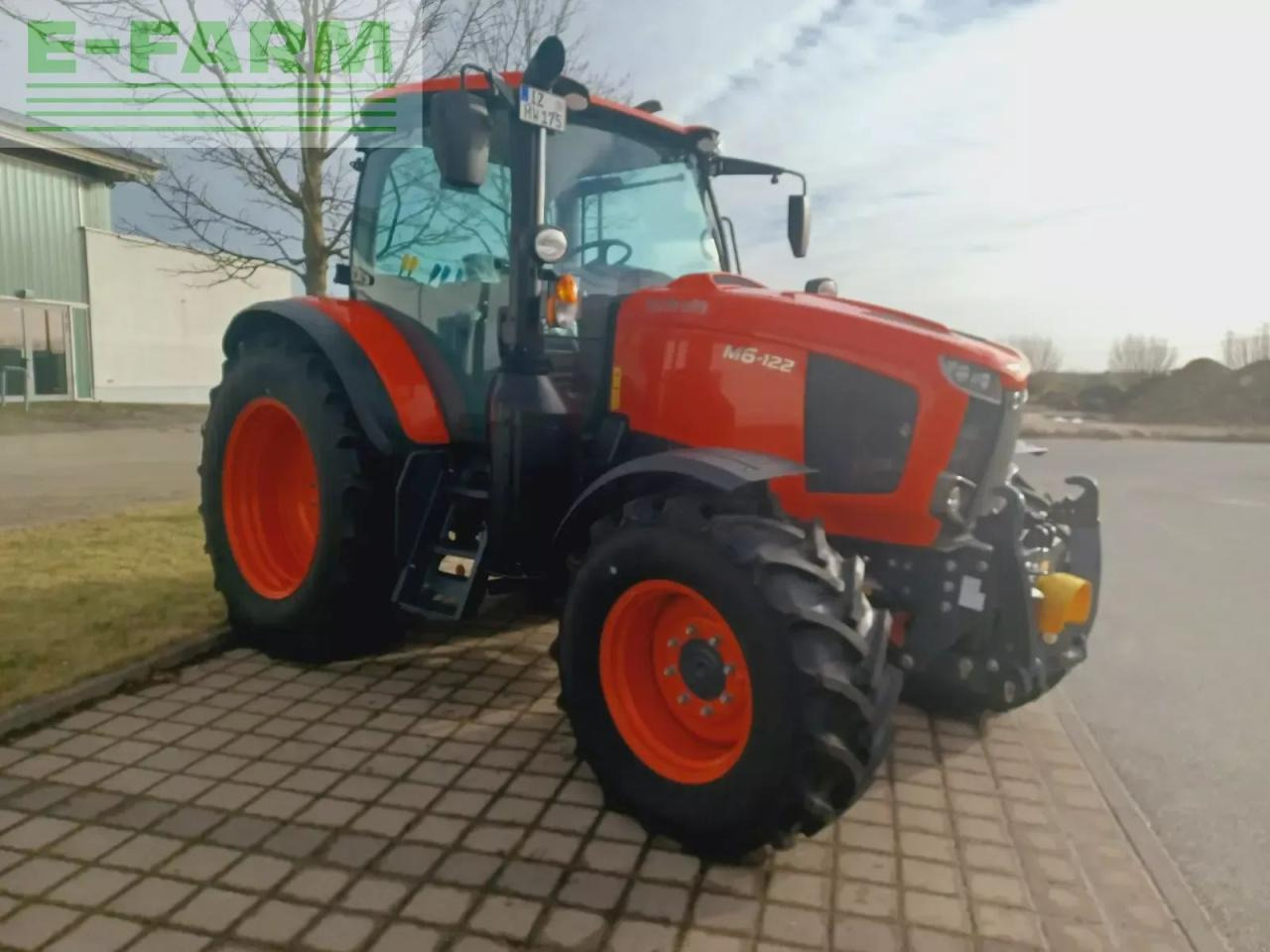 Kubota m6-122 - Traktor: pilt 2 Kubota m6-122 - Traktor: pilt 2
