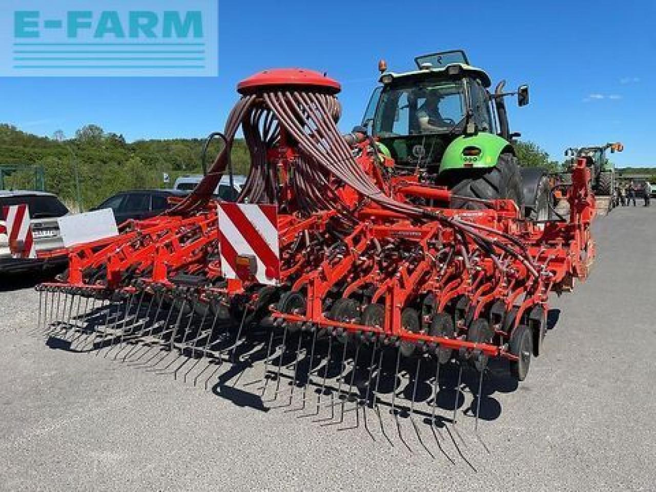 Kuhn drillkombi btf 5000 r mit fronttank und kreisele - Külvimasin: pilt 1 Kuhn drillkombi btf 5000 r mit fronttank und kreisele - Külvimasin: pilt 1