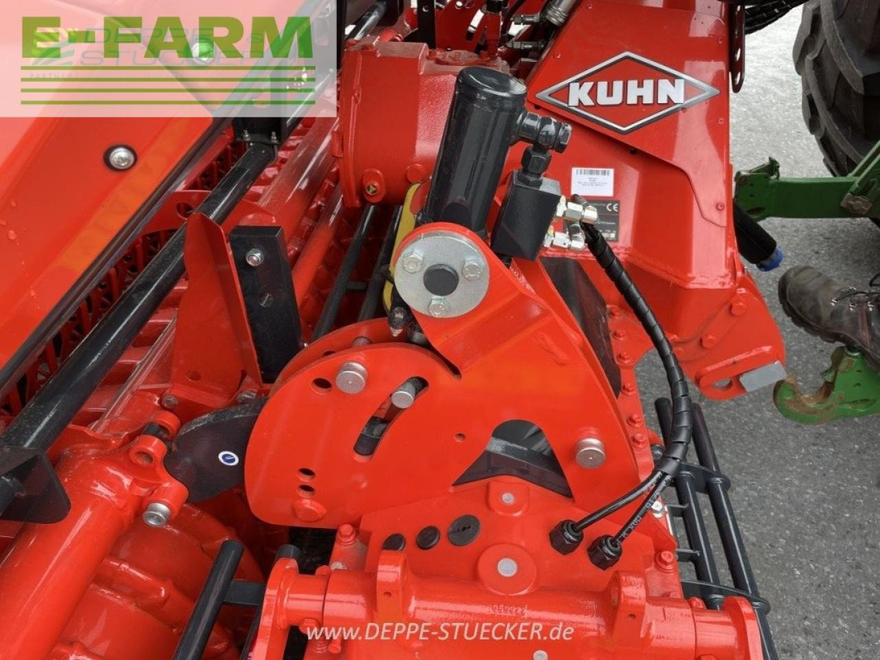 Kuhn hr3030 + venta3030 - Kombain-külvimasin: pilt 2 Kuhn hr3030 + venta3030 - Kombain-külvimasin: pilt 2
