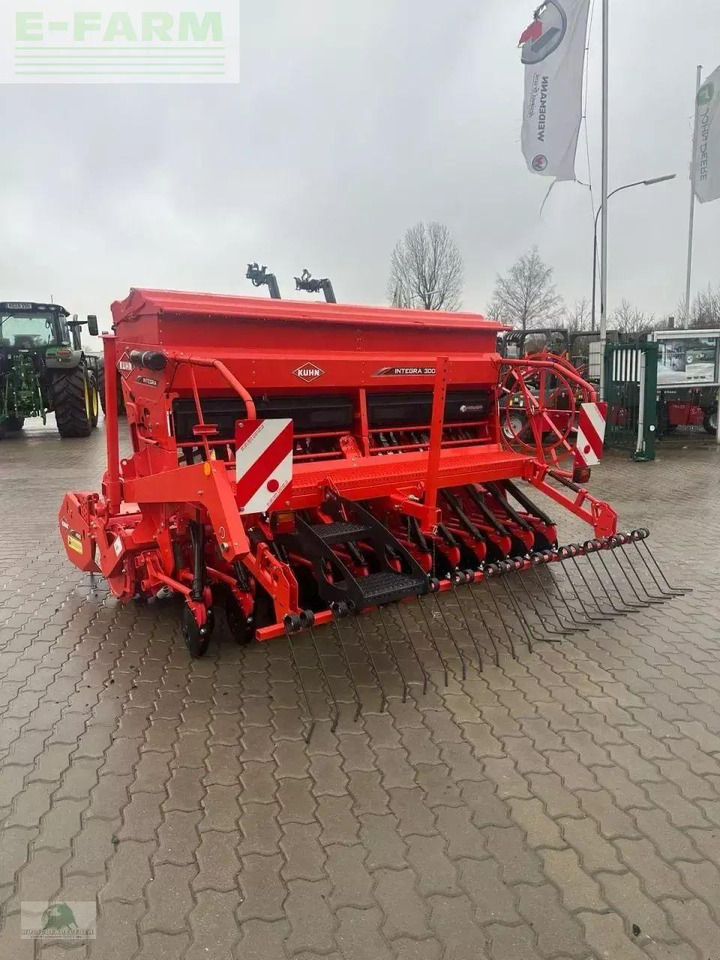 Kuhn integra 3003 24sd + hrb303d - Külvimasin: pilt 4 Kuhn integra 3003 24sd + hrb303d - Külvimasin: pilt 4