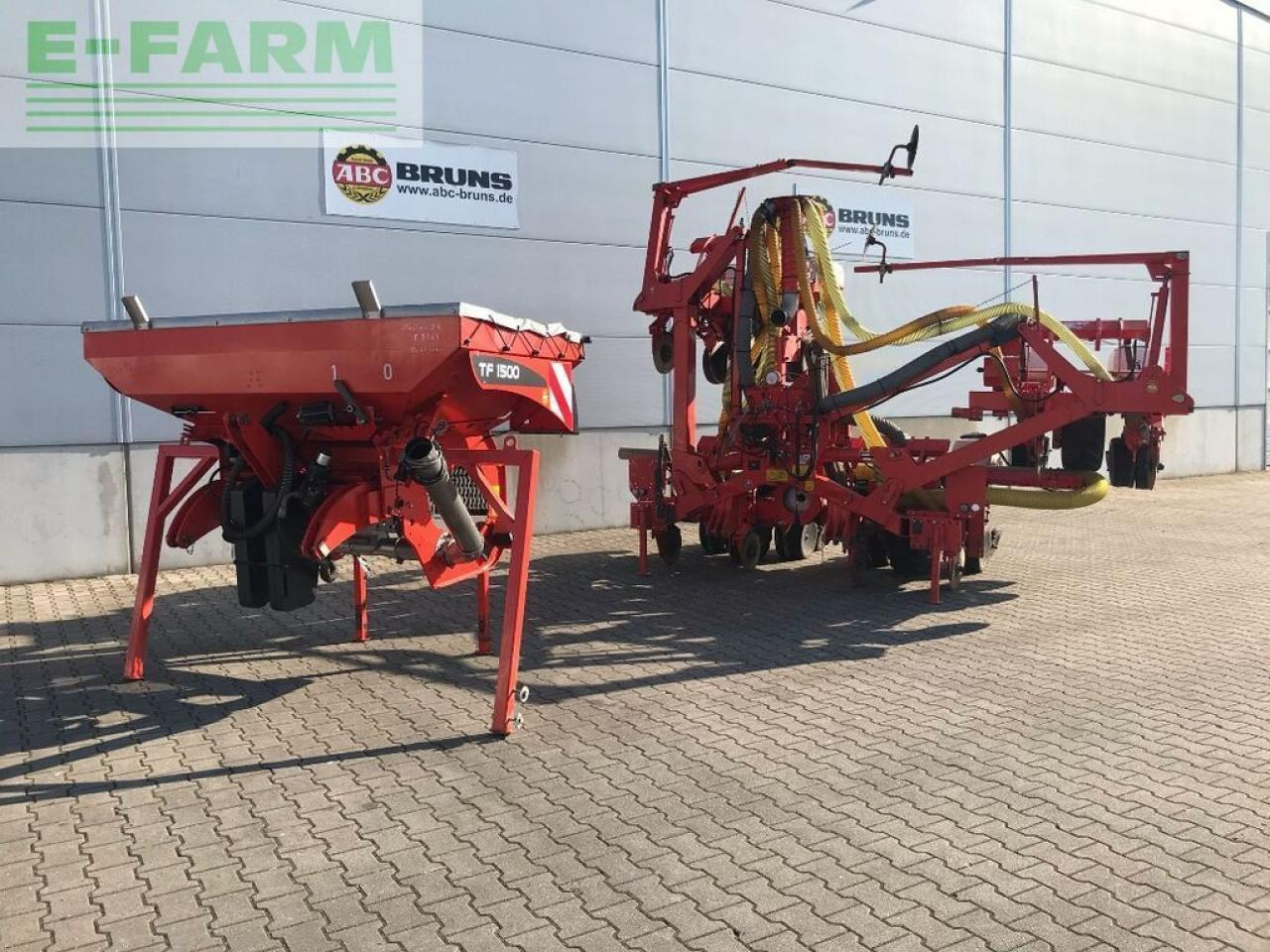 Kuhn maxima 2 - Täppiskülvimasin: pilt 1 Kuhn maxima 2 - Täppiskülvimasin: pilt 1