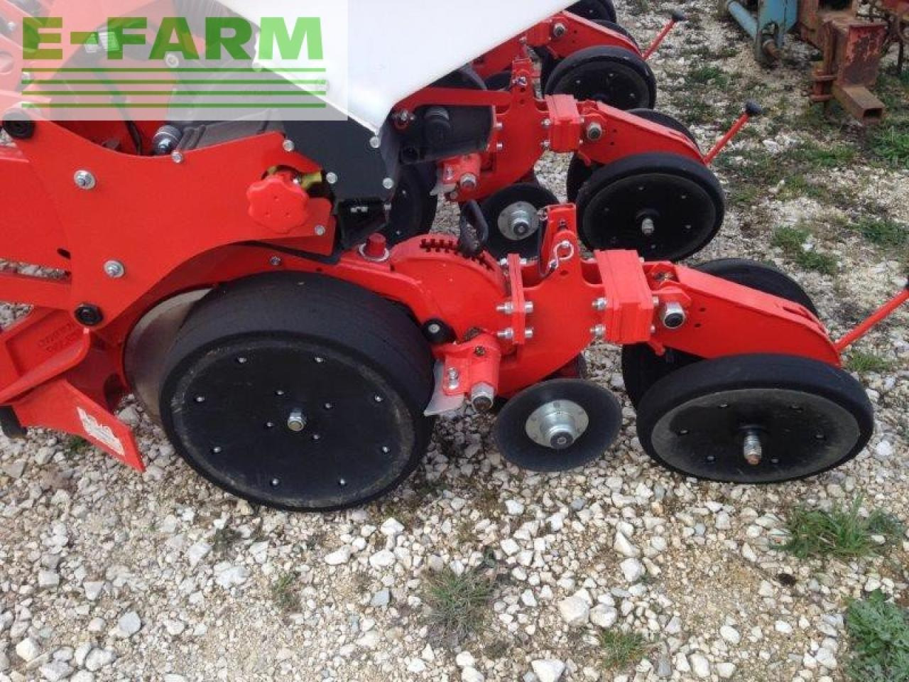 Kuhn maxxima 8 rt - Täppiskülvimasin: pilt 4 Kuhn maxxima 8 rt - Täppiskülvimasin: pilt 4