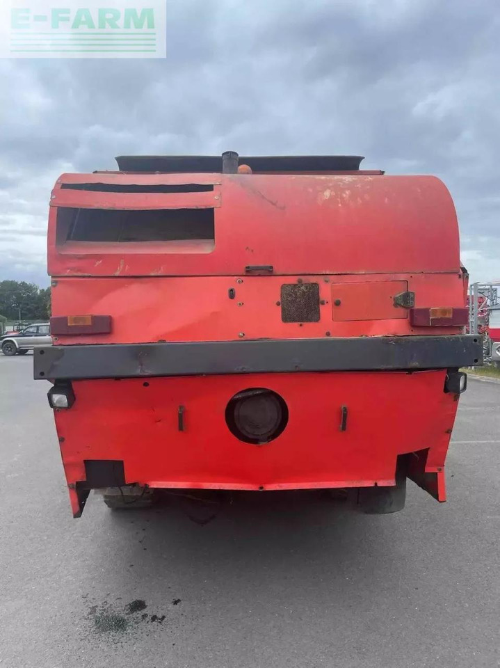 Kuhn mélangeuse automotrice sp-14 kuhn - Loomakasvatusseadmed: pilt 4 Kuhn mélangeuse automotrice sp-14 kuhn - Loomakasvatusseadmed: pilt 4
