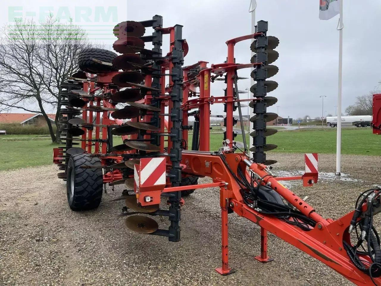 Kuhn performer 6000 - Kombain-külvimasin: pilt 3 Kuhn performer 6000 - Kombain-külvimasin: pilt 3