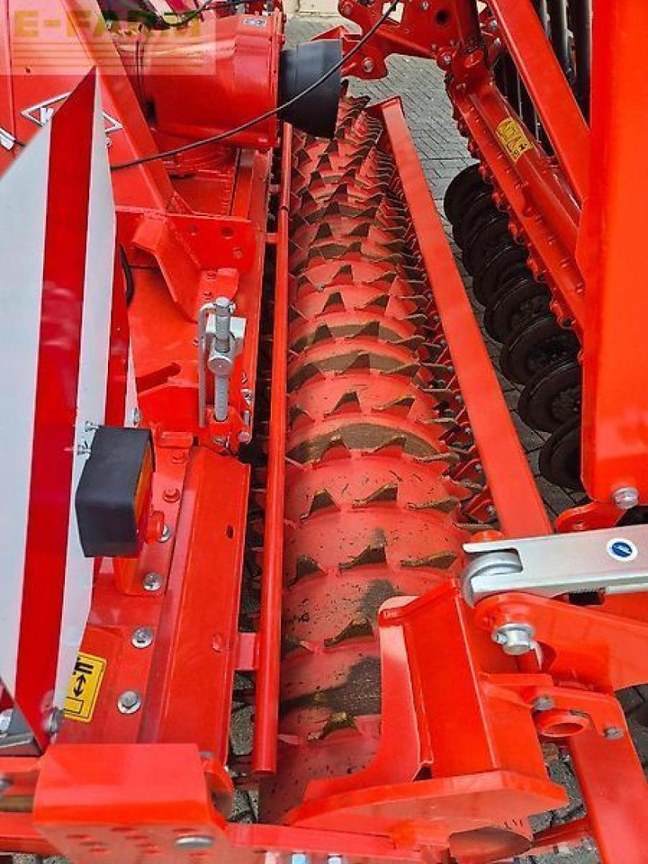 Külvimasin Kuhn sitera 330e 24 reihen + hrb 303d , elektrische dosierung, spuranreißer, durakuhn: pilt 11 Külvimasin Kuhn sitera 330e 24 reihen + hrb 303d , elektrische dosierung, spuranreißer, durakuhn: pilt 11