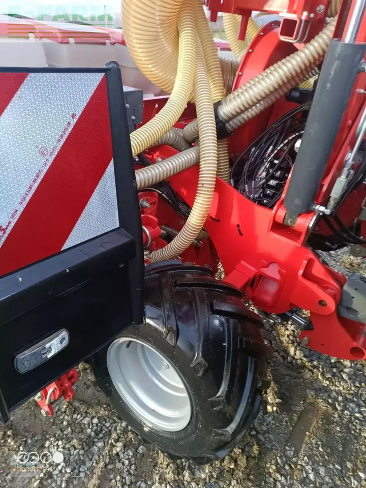 Kverneland optima f - Täppiskülvimasin: pilt 2 Kverneland optima f - Täppiskülvimasin: pilt 2