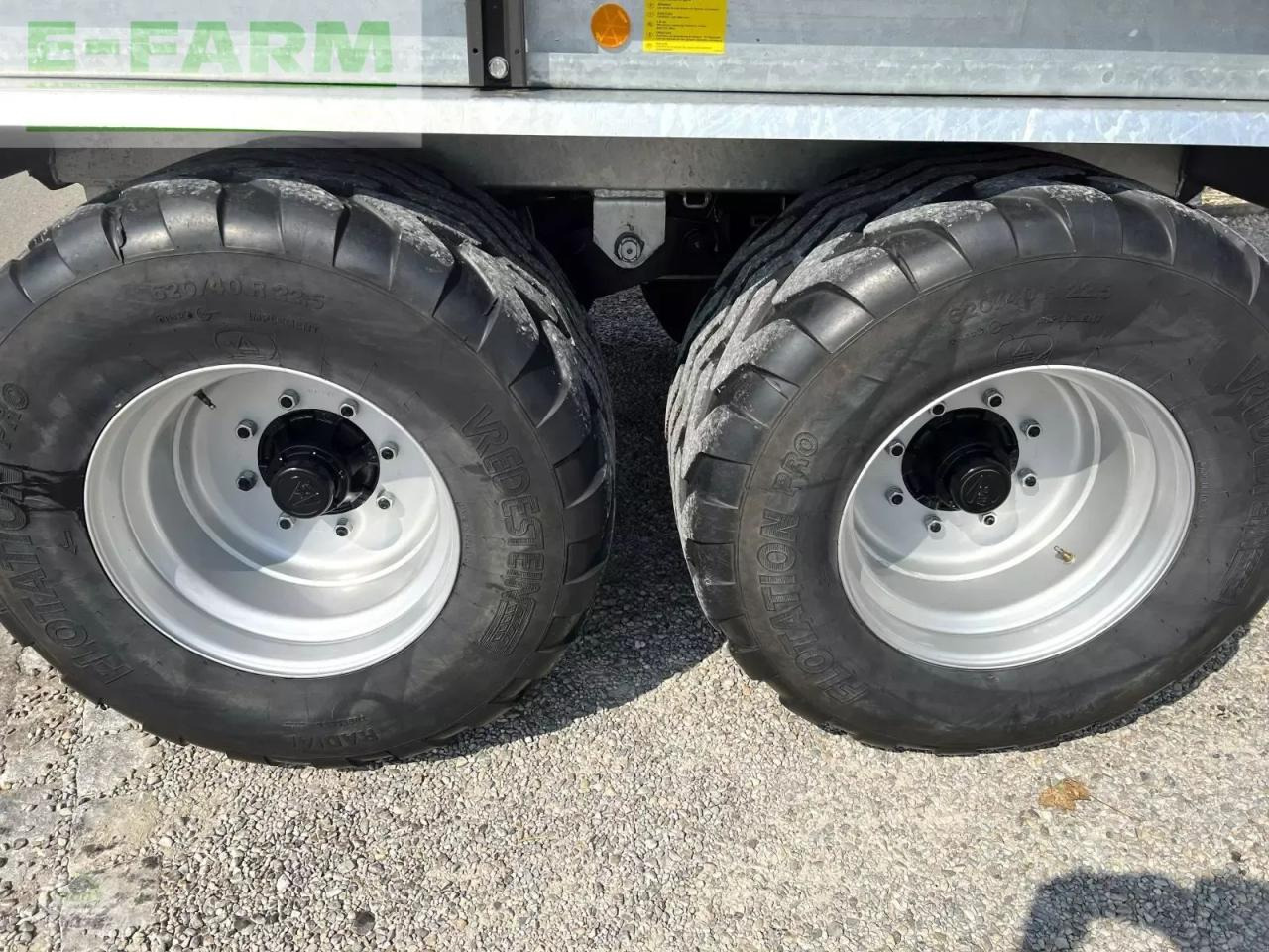 Lely tigo 40 s profi - tigo 40 ms mit großer bereifung - topzustand und topausstattung - Iselaadiv vanker: pilt 3 Lely tigo 40 s profi - tigo 40 ms mit großer bereifung - topzustand und topausstattung - Iselaadiv vanker: pilt 3