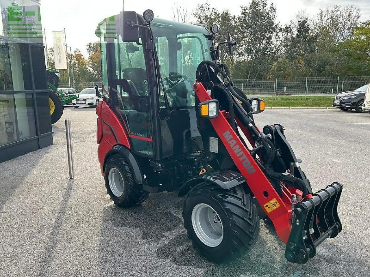 Manitou mla2-25 - Miniekskavaator: pilt 3 Manitou mla2-25 - Miniekskavaator: pilt 3