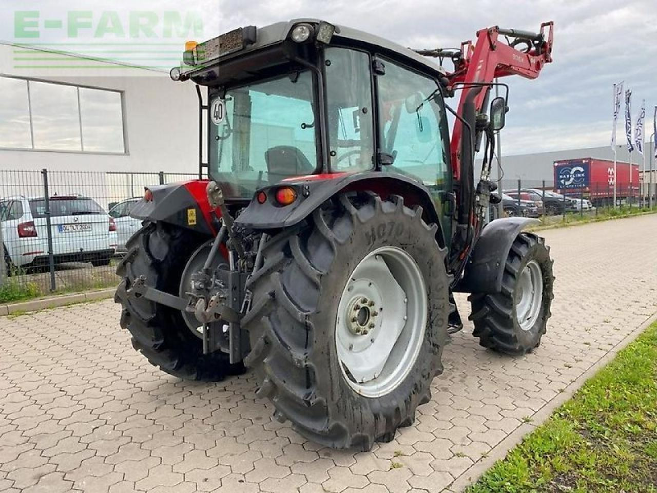 Massey Ferguson 4707 mit frontalder - Traktor: pilt 4 Massey Ferguson 4707 mit frontalder - Traktor: pilt 4