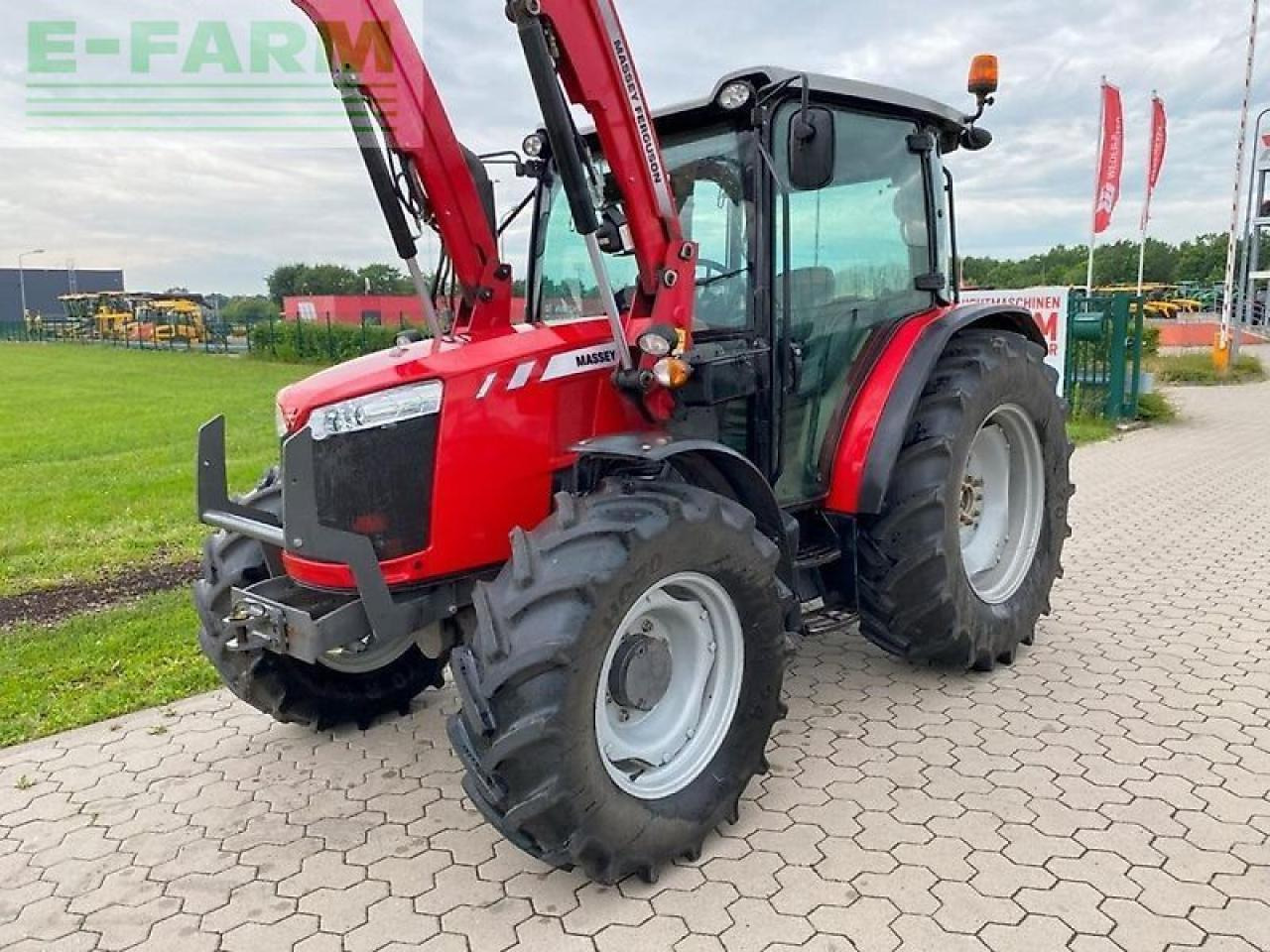Massey Ferguson 4707 mit frontalder - Traktor: pilt 2 Massey Ferguson 4707 mit frontalder - Traktor: pilt 2